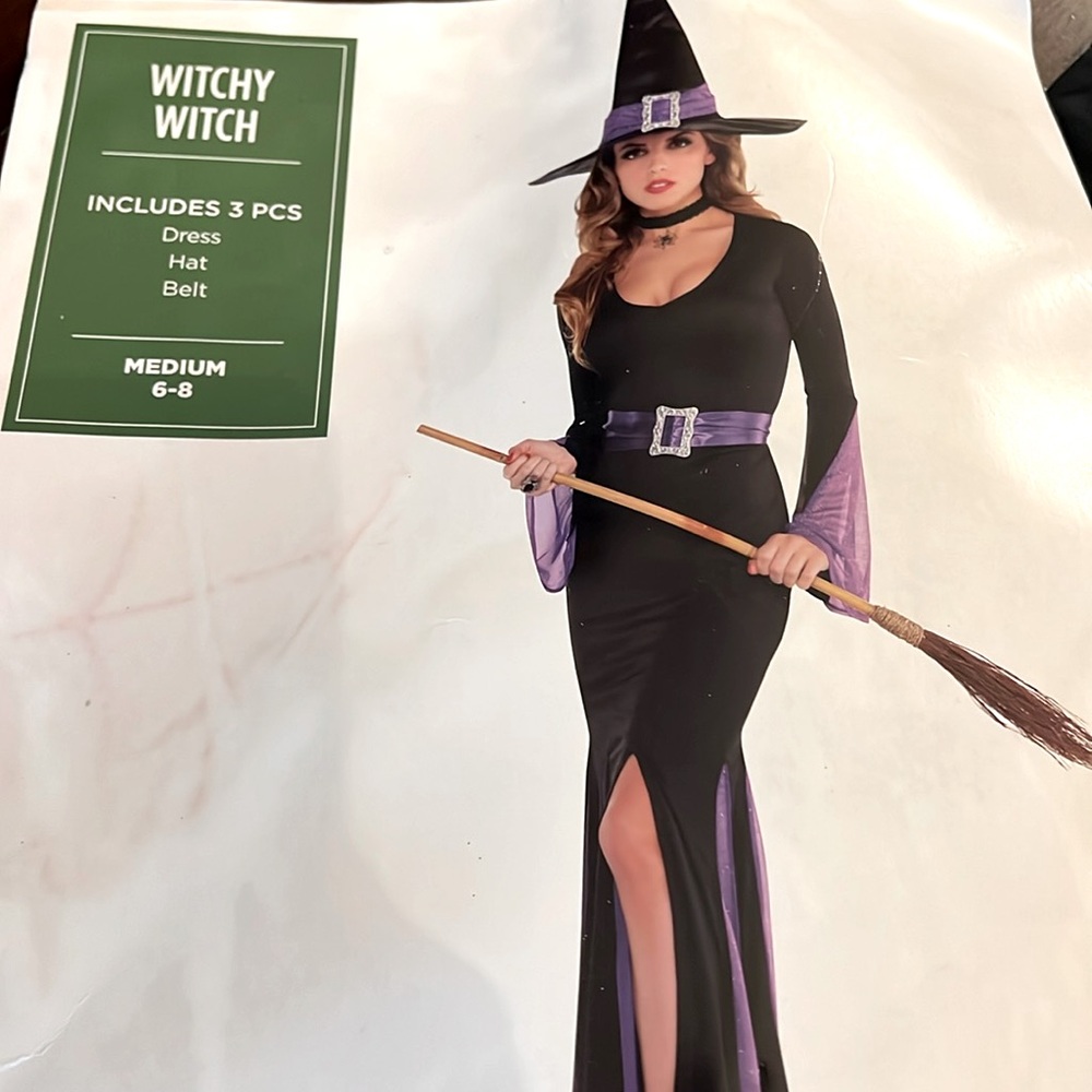 Witchy Witch Halloween Costume SZ MED 6-8 Soft & Stretchy Well Made. Wore Once